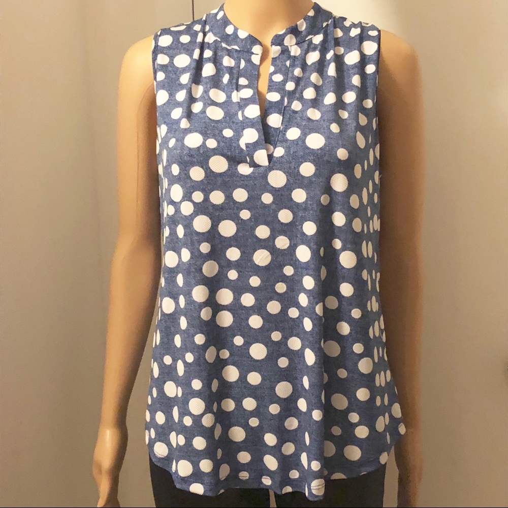 Polka dots tank top size extra large